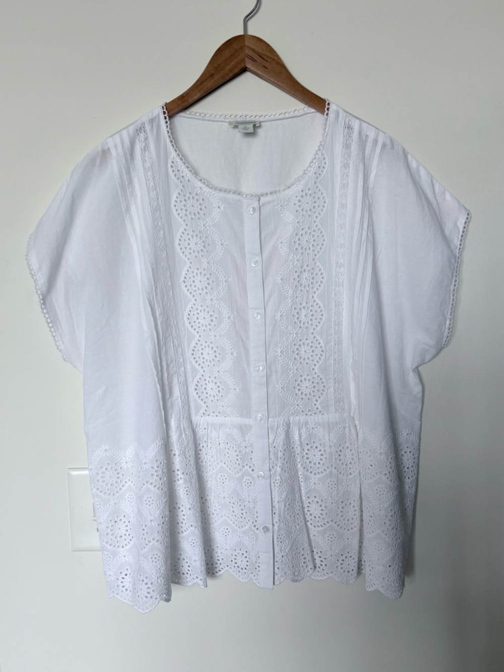 Sundance Short Sleeve Blouse in White Eyelet Cotton. Size XL. NWOT. - Picture 2 of 9